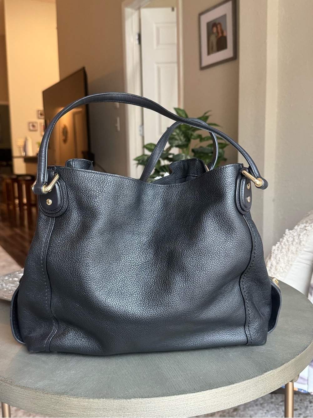 Coach Edie Shoulder Bag 31, black pebbled leather and gold hardware - Picture 3 of 6